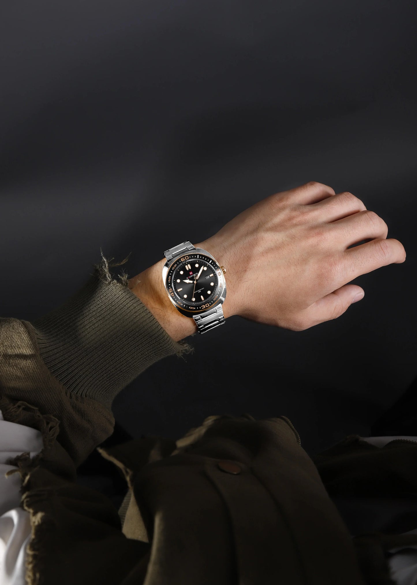 NAVIFORCE Watch 9250 Business Waterproof Quartz Watch.