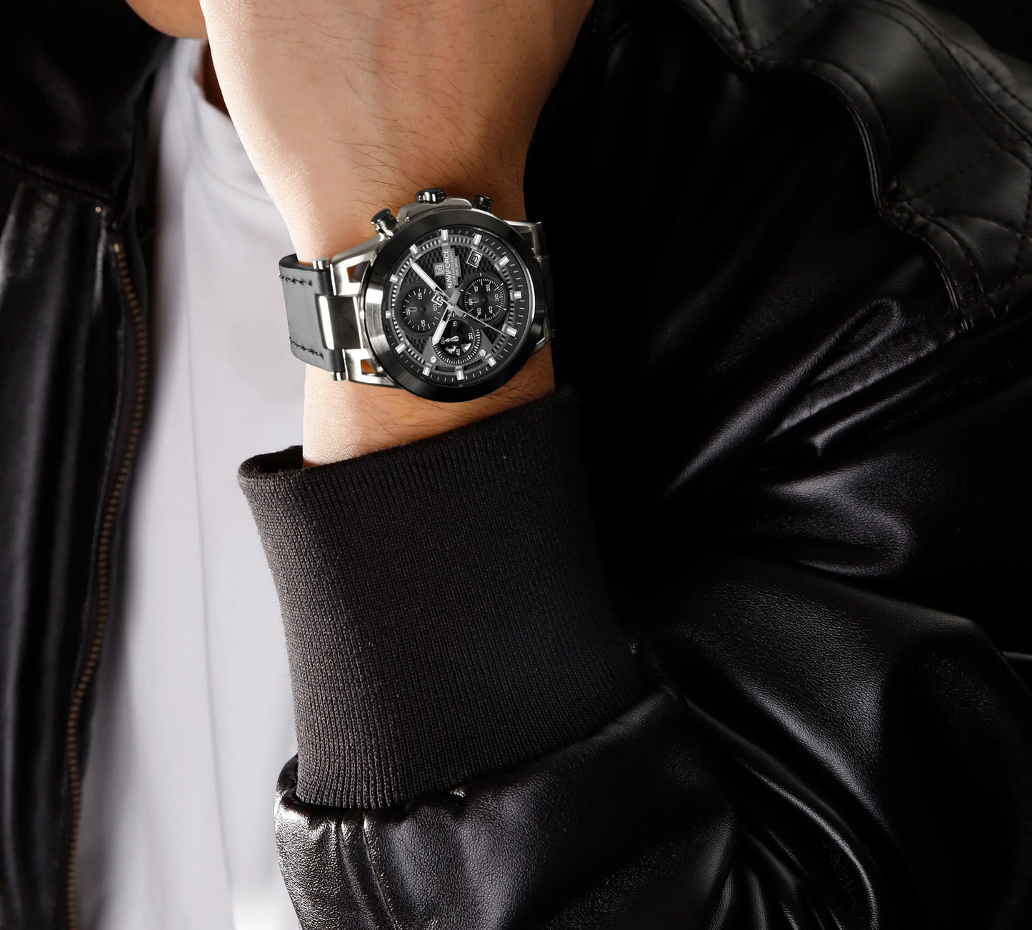 NAVIFORCE Watch 8073 Business Waterproof Quartz Watch.