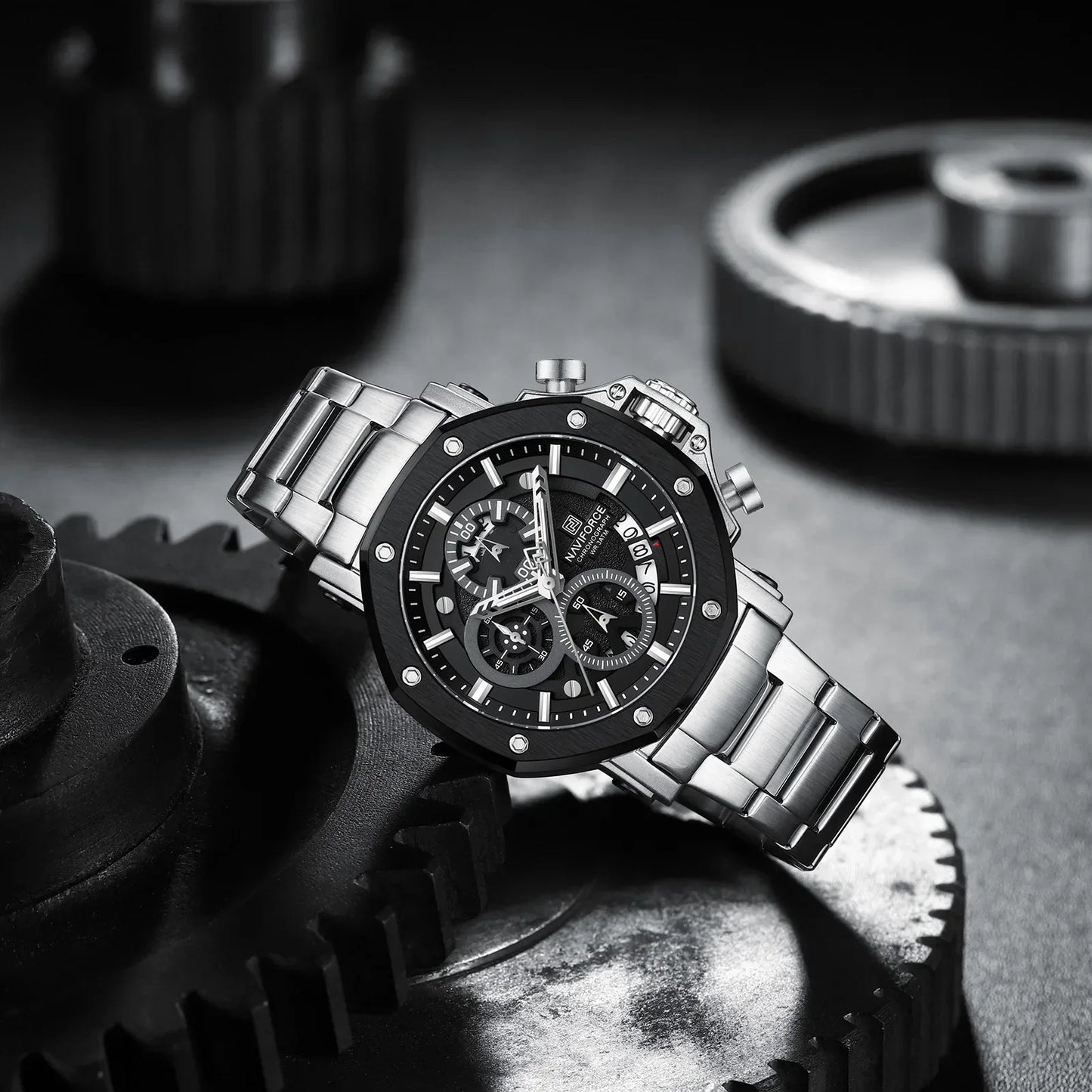 NAVIFORCE 8065 Quartz Watch for Men.