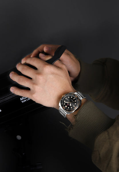 NAVIFORCE Watch 9250 Business Waterproof  Quartz Watch.