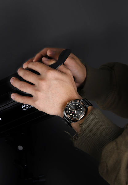 NAVIFORCE Watch 9250 Business Waterproof  Quartz Watch.