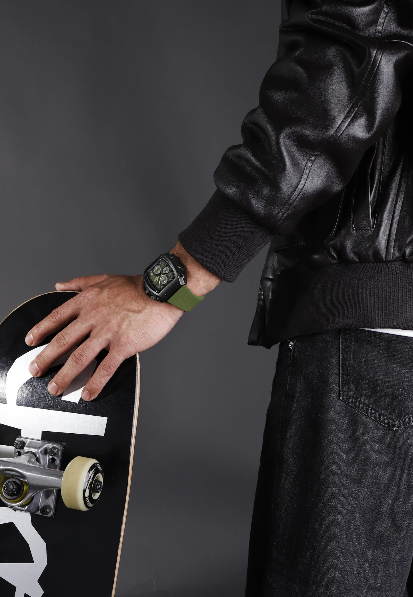 NAVIFORCE Watch 8070 Business Waterproof  Quartz Watch.