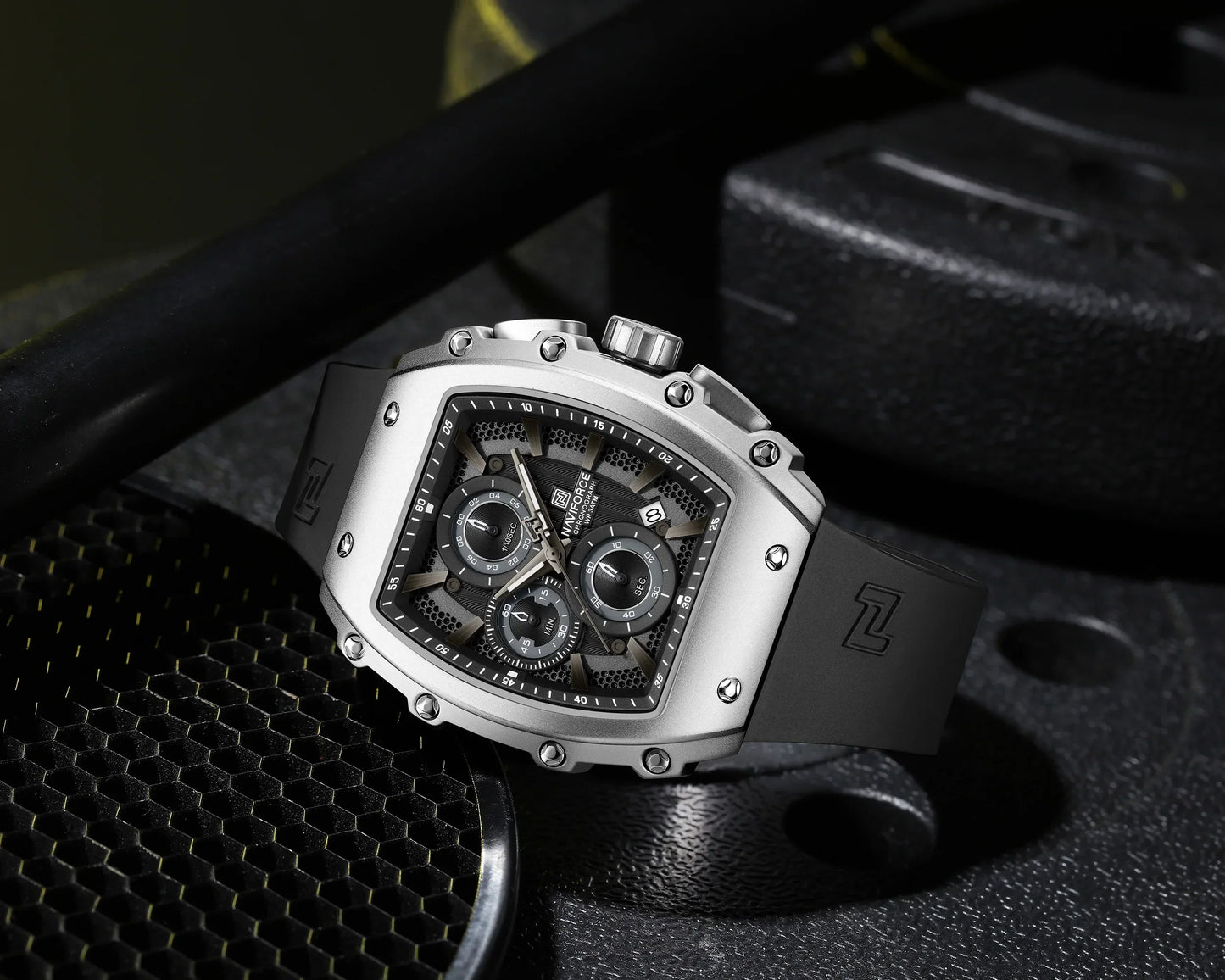 NAVIFORCE Watch 8070 Business Waterproof  Quartz Watch.