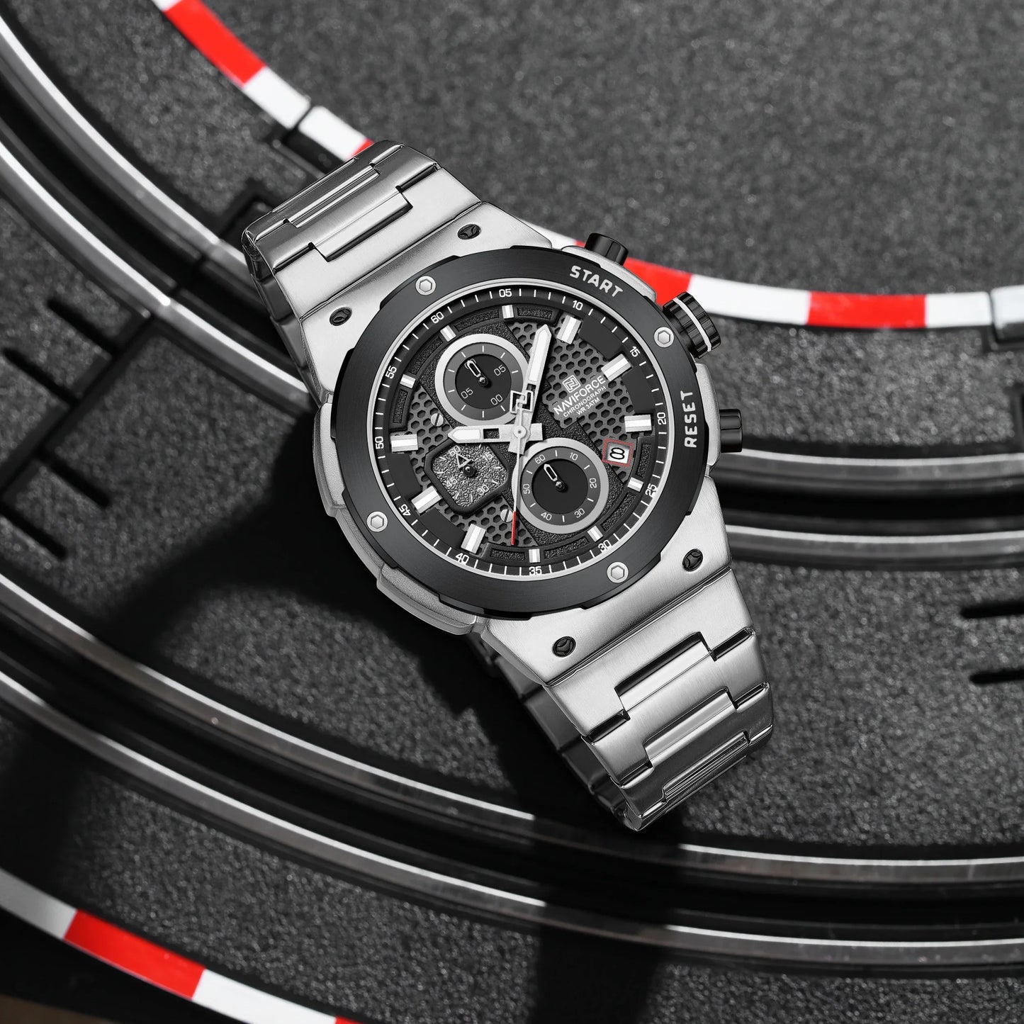 NAVIFORCE 8072 Quartz Business for Men.