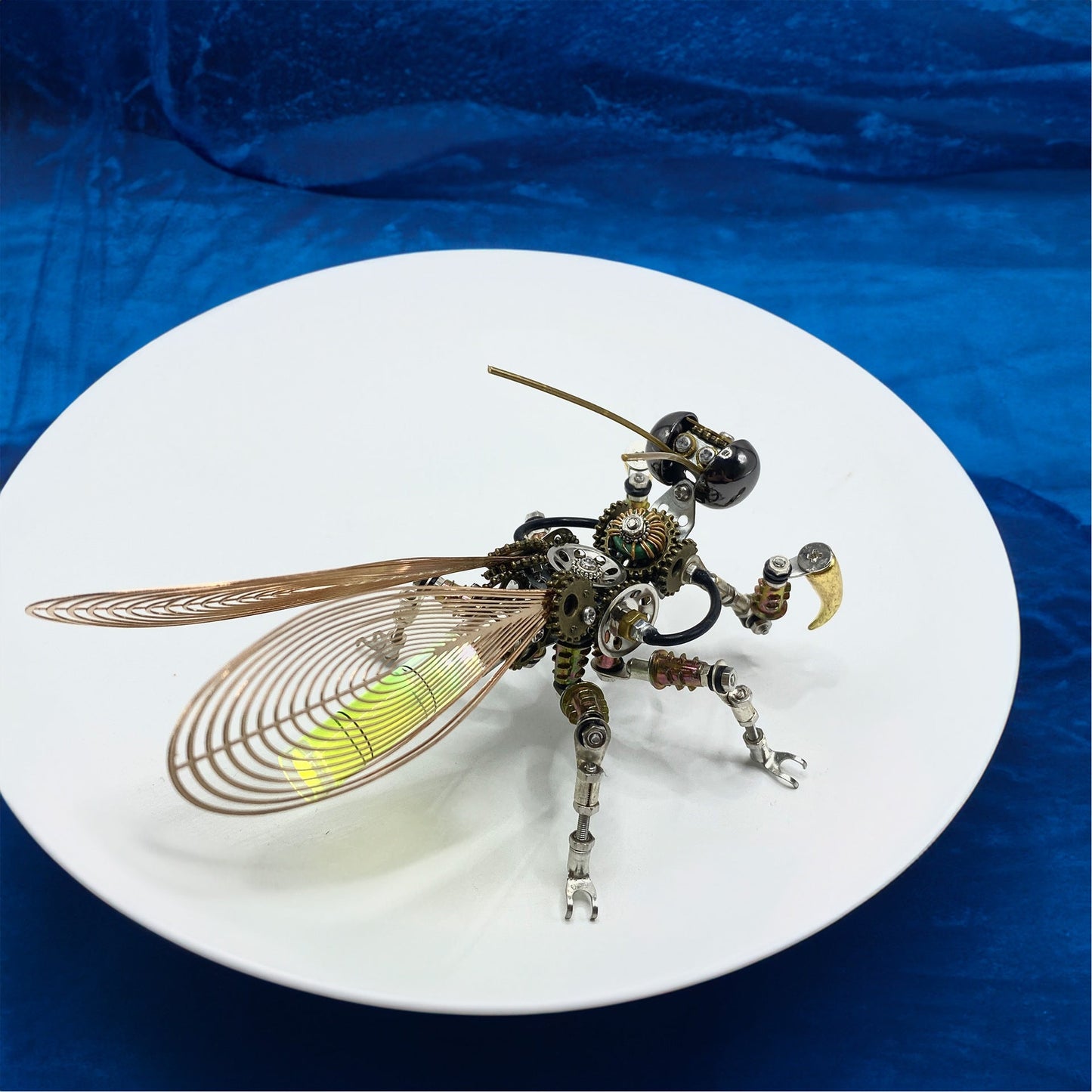3D Metal Puzzles - Glowing Mantis