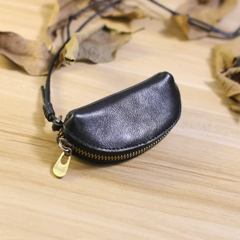 Retro cowhide small storage bag